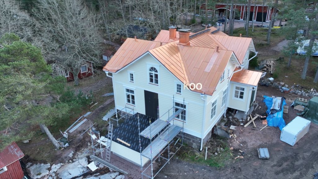 Oskarsbergin katon Inkoossa teki RI-tiimi.