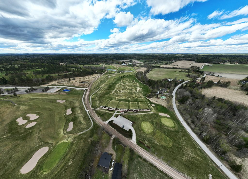 Hill Side Golf & Sports Resort Jokikunnalla.