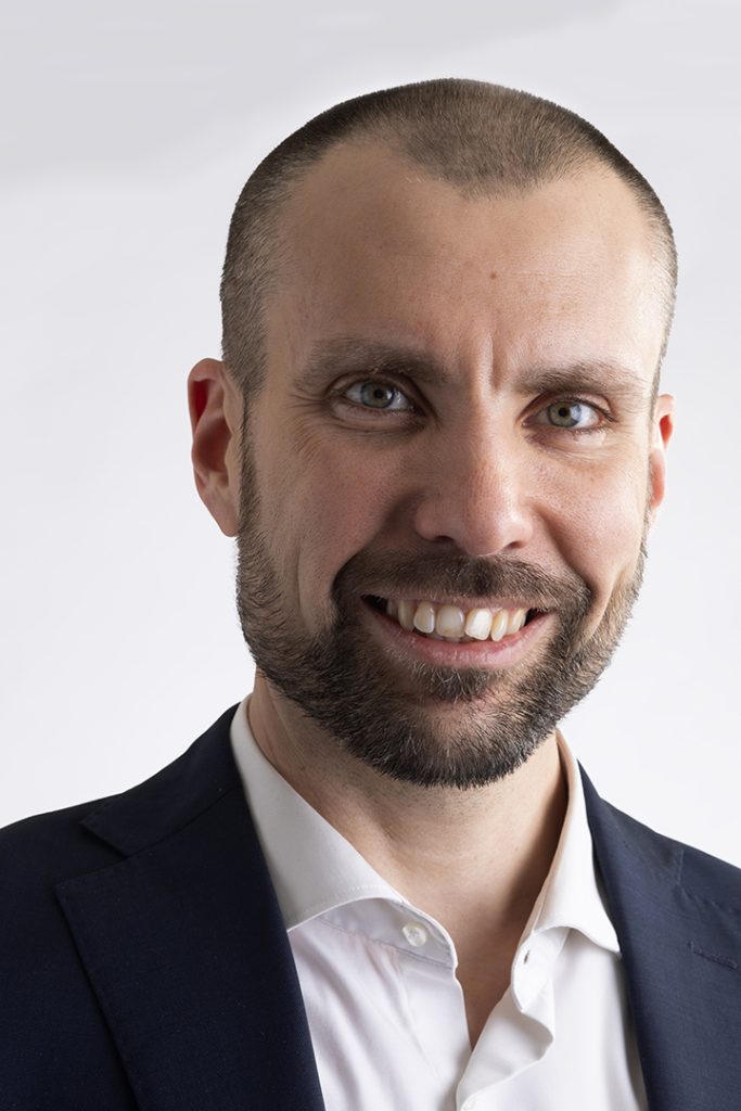 Johan Kvarnström on raaseporilainen SDP:n kansanedustaja.